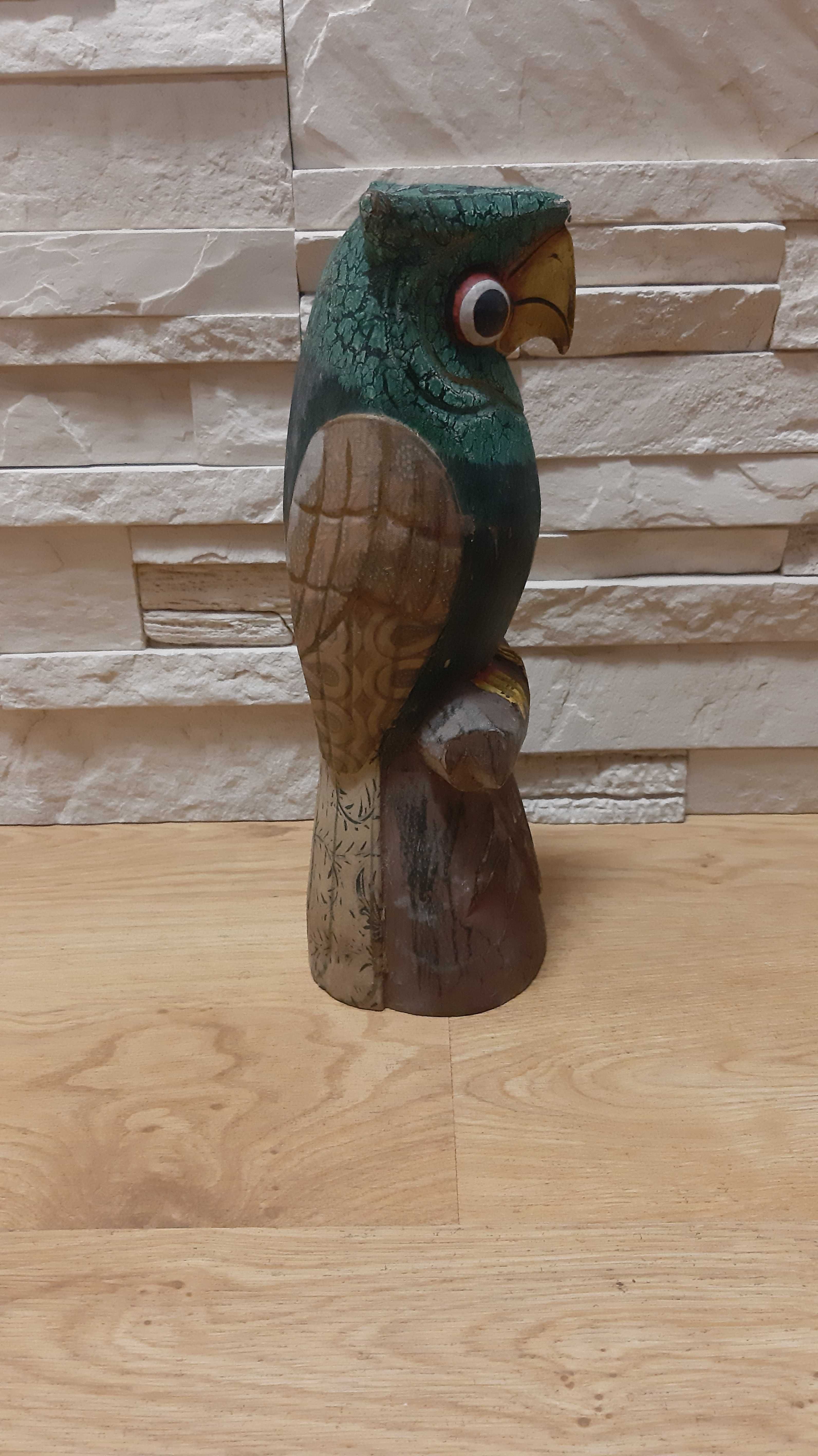 papuga figurka rzeźba w drewnie