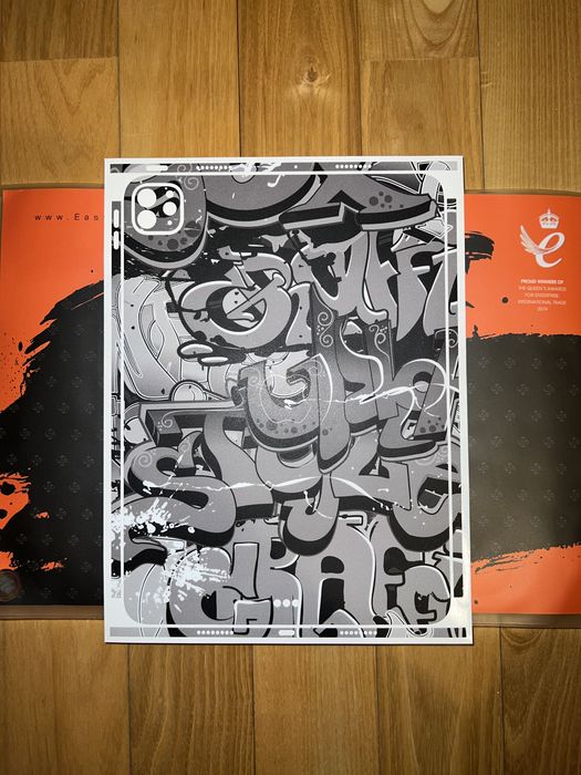 Skin okleina folia iPad Pro 11” 2021 EasySkinz Monochrome NYC Graffiti