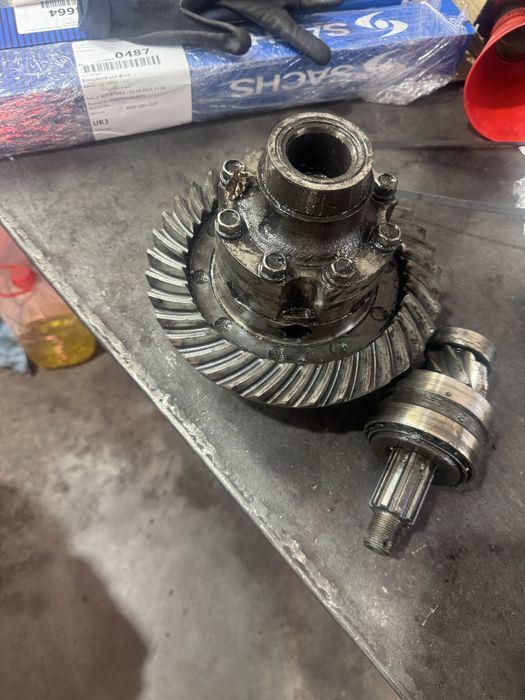 Головна пара УАЗ взборі 37 на 8