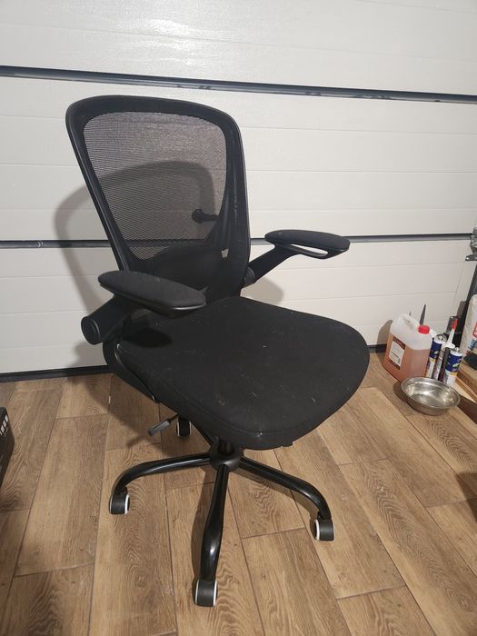 SONGMICS Krzesło biurowe ze składanymi podłokietnikami