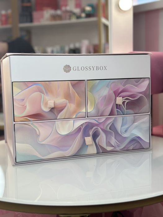 В НАЯВНОСТІ! GLOSSYBOX advent calendar
