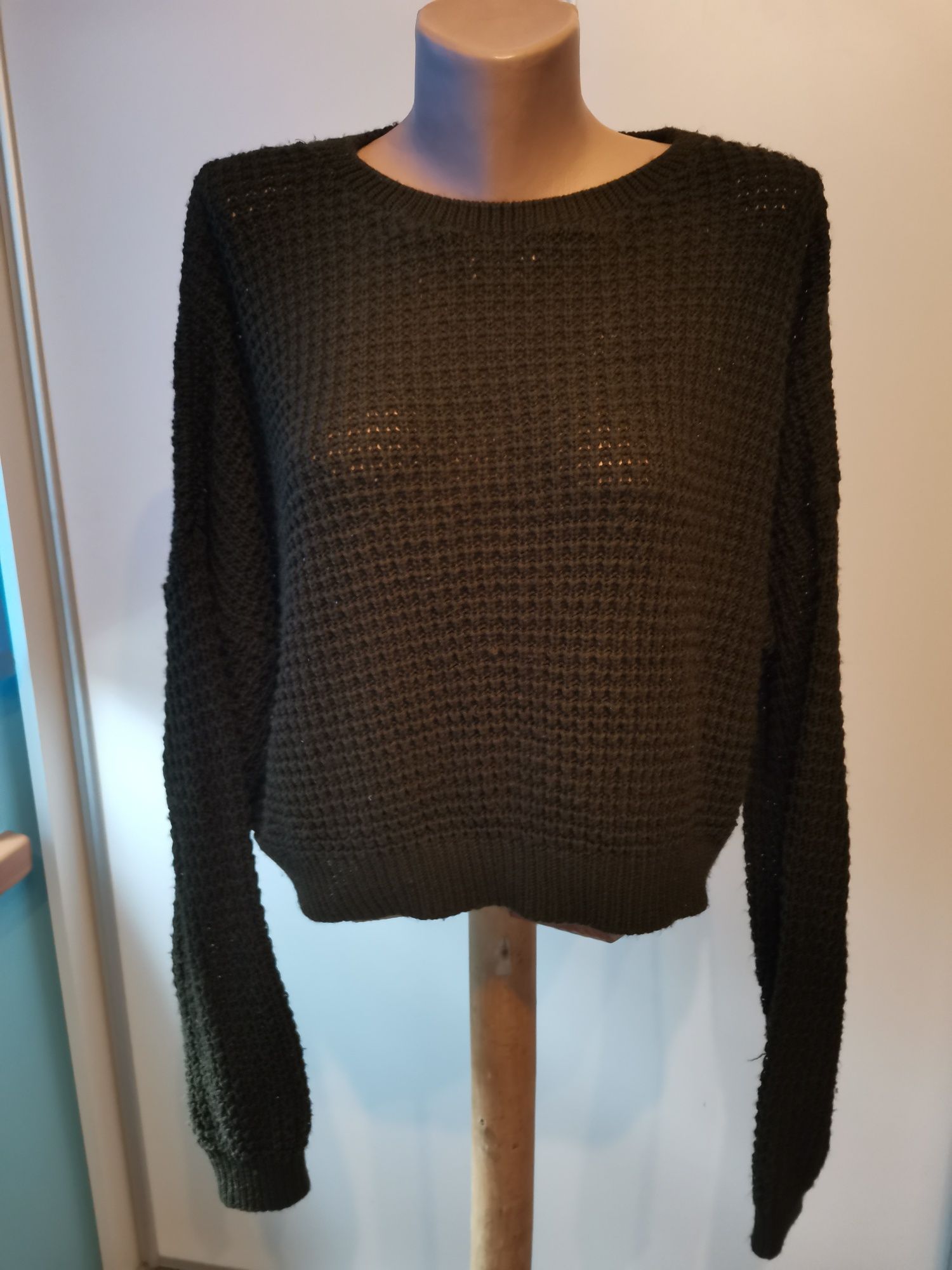 Dzianinowy crop top, krótki sweterek Boohoo rozm M /L, zgniła zieleń