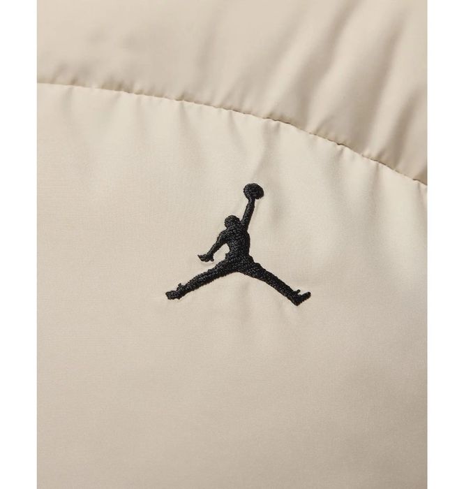 Пуховик женский Air Jordan Puffer Beige FZ4527-203