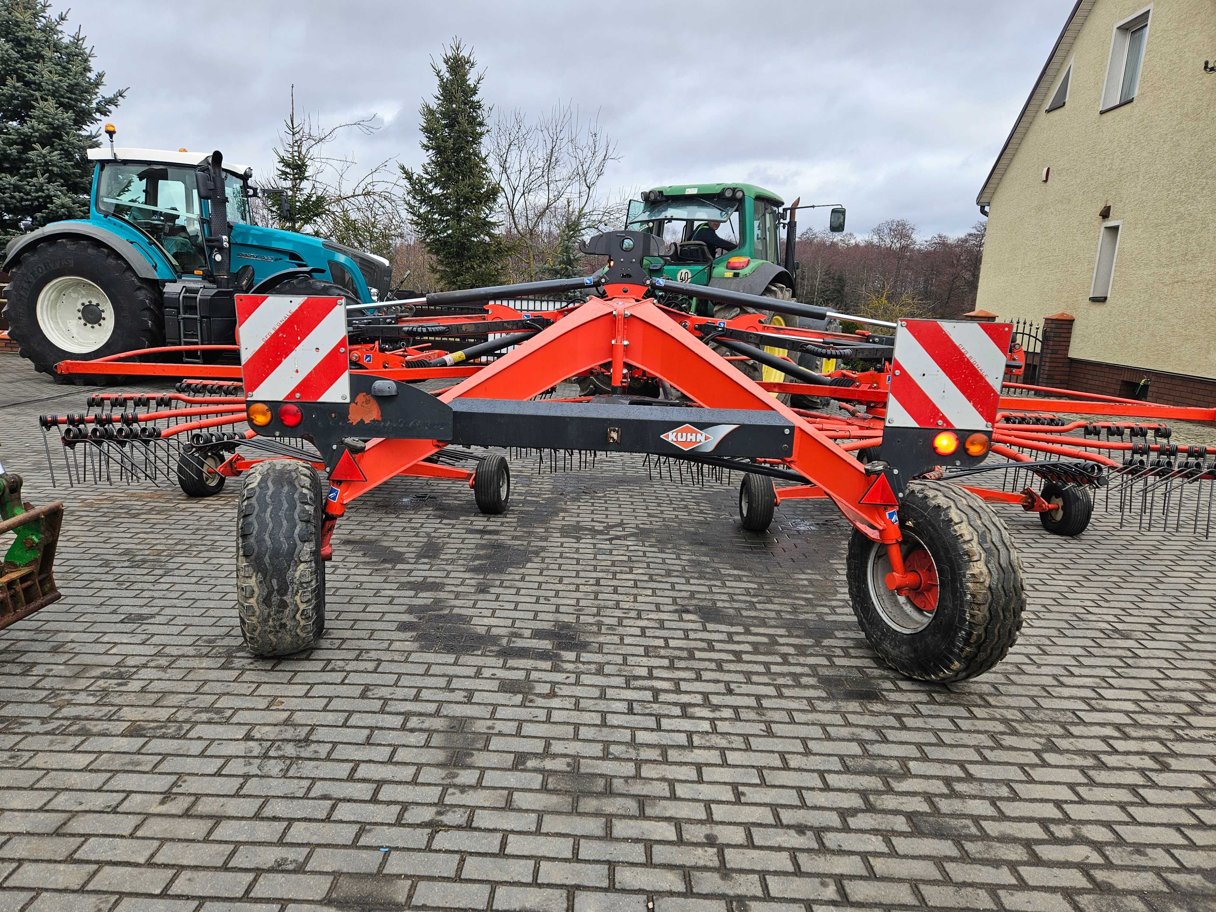 Import kuhn GA6620 .krone swadro807 rok 2014 GA 8731 .transport