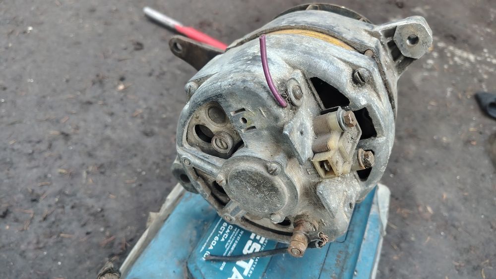 Генератор Москвич