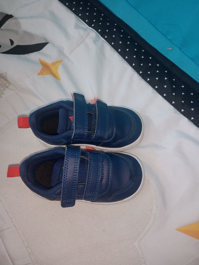 Buciki Adidas niemowlęce