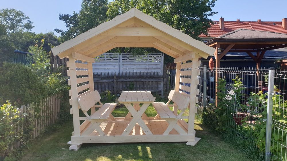 Meble ogrodowe (szalas,wiata,lawy, stoly)