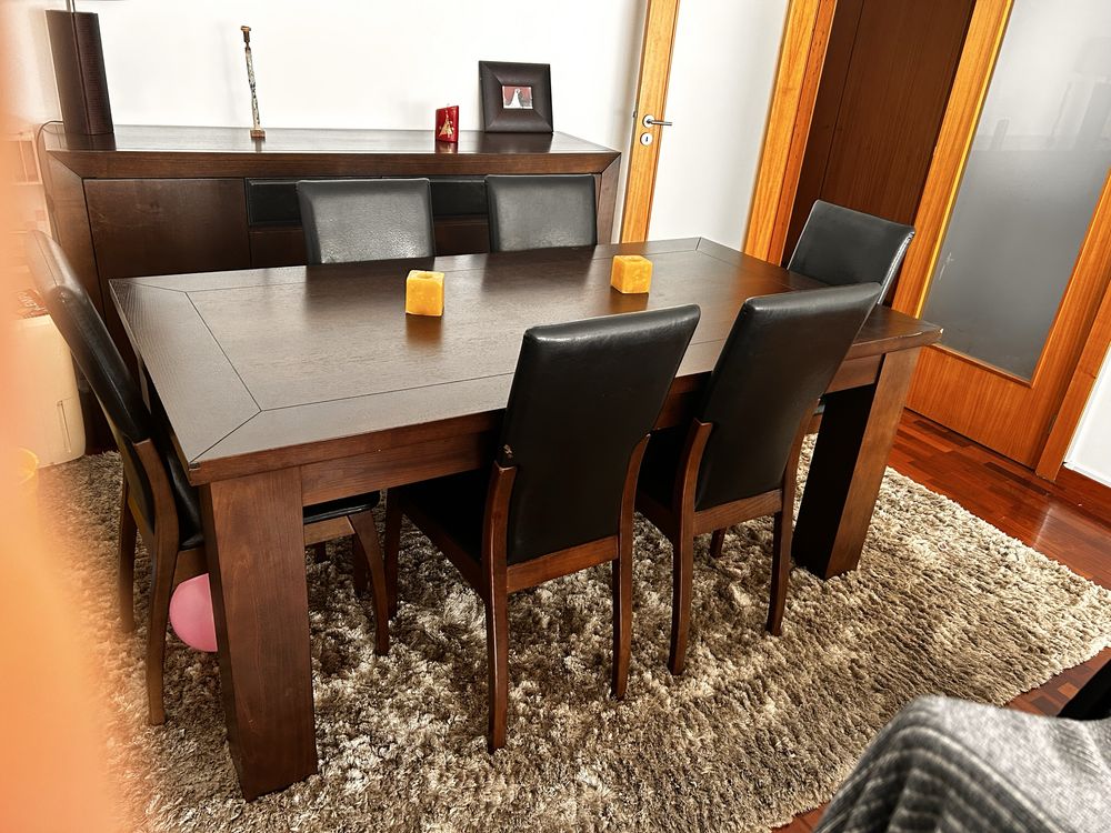 Sala de Jantar completa em Bengue ( mesa extensivel )