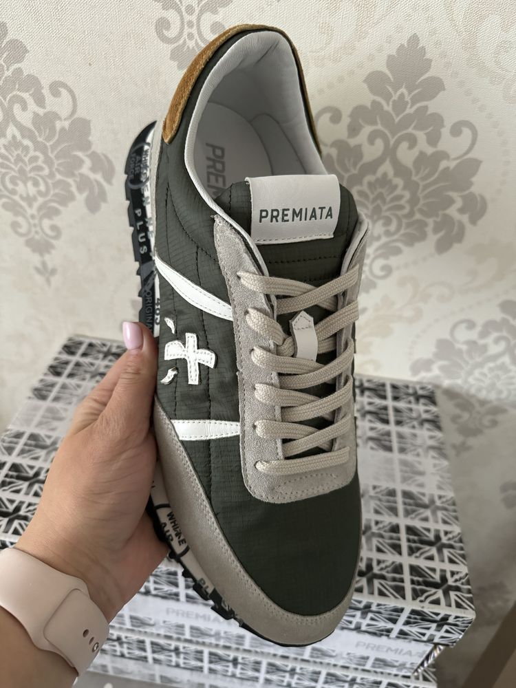 В наявності Premiata Seam 5728