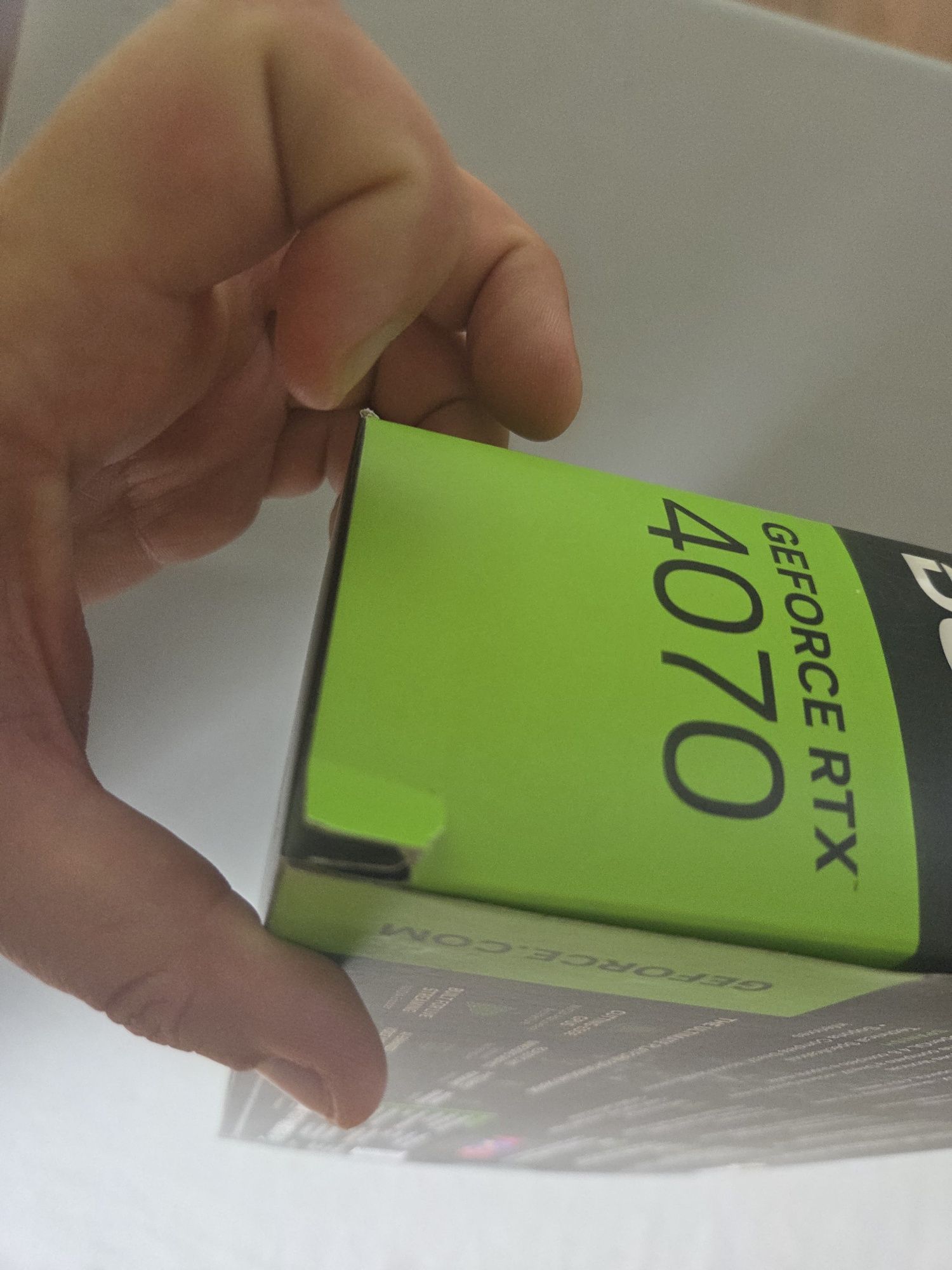 Sprzedam pudełko od karty graficznej Palit Geforce RTX 4070  12GB