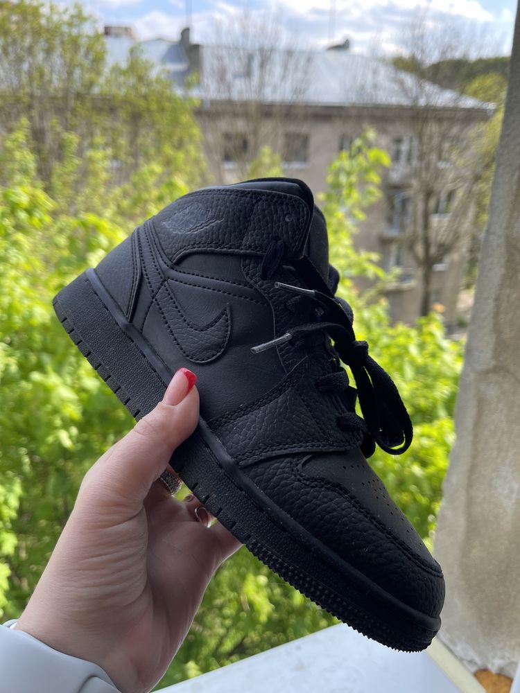Nike air Jordan 1 mid