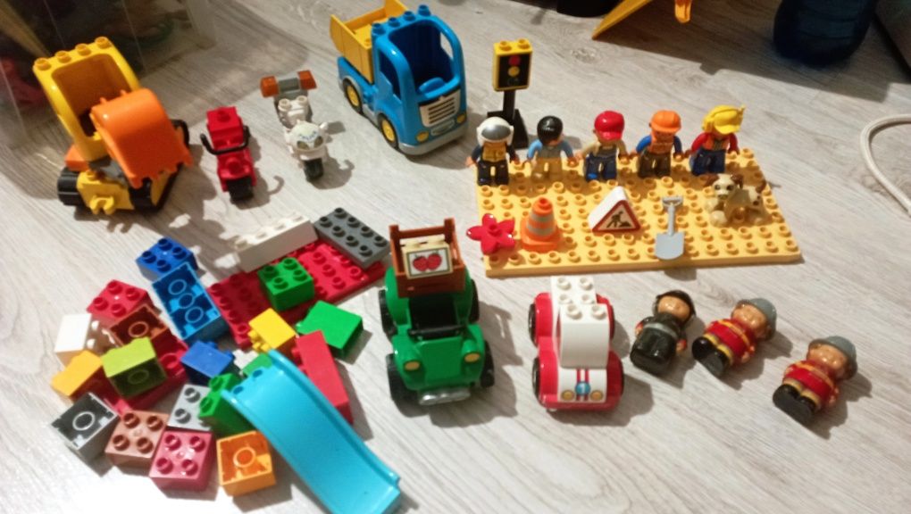 LEGO        Duplo