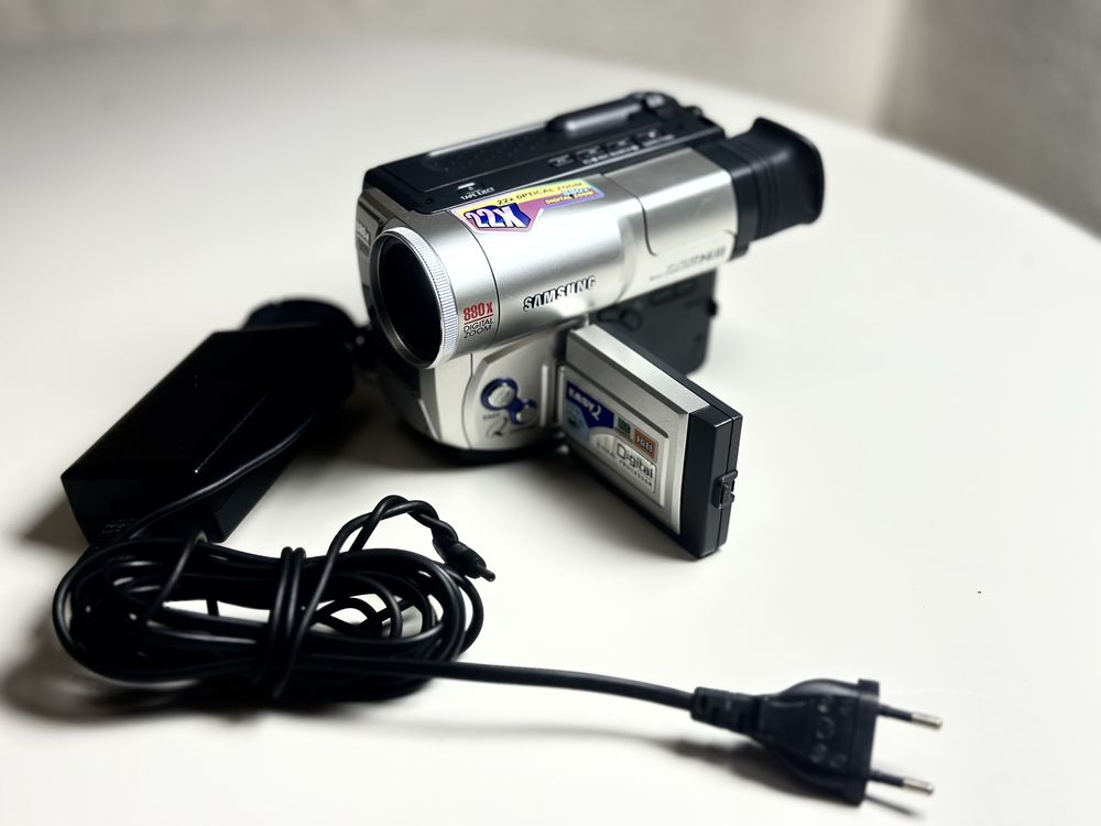 Samsung LP-L700 Hi8 kamera cyfrowa analog look y2k sprawna