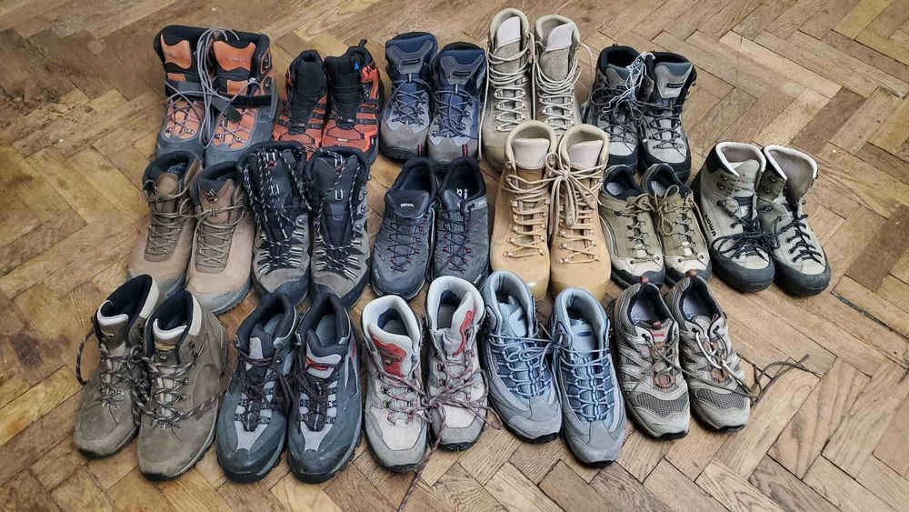 Оренда прокат трекінгового гірського взуття обуви бот для гор карпат