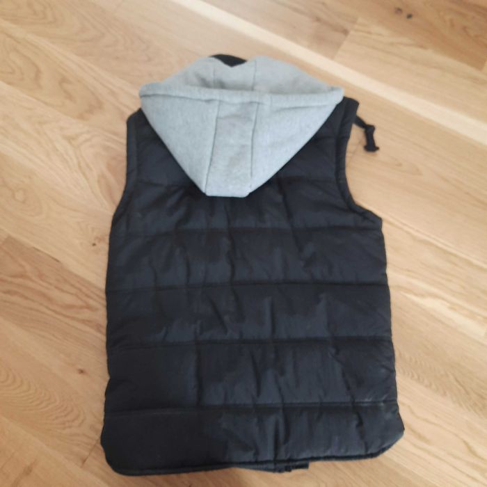 Bezrękawnik, kamizelka, bluza