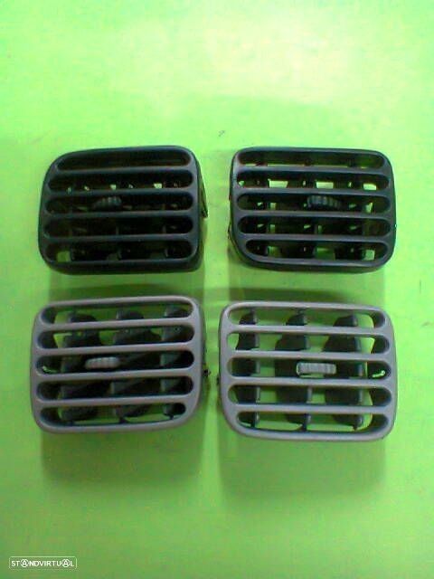 Par de difusores arejadores do centro do tablier Renault Clio II Mk2 (VALOR DO PAR)