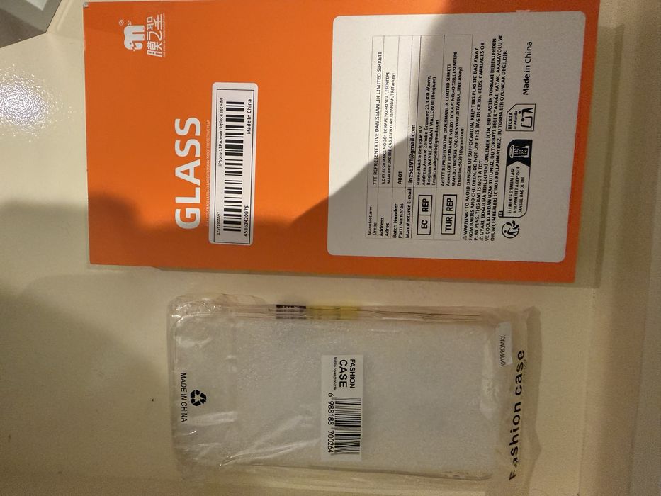 Vendo - capa e conjunto de 5 peliculas  para Iphone 17 PRO MAX