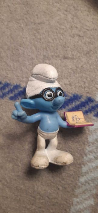 stara figurka smerf mądrala dla kolekcjonerów