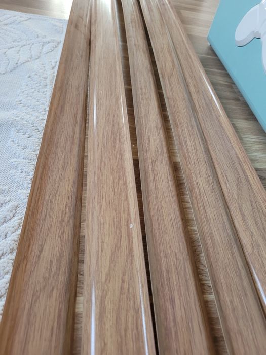 Плінтус пластиковий глянцевий