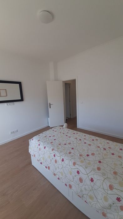 Aluga-se quarto em Benfica