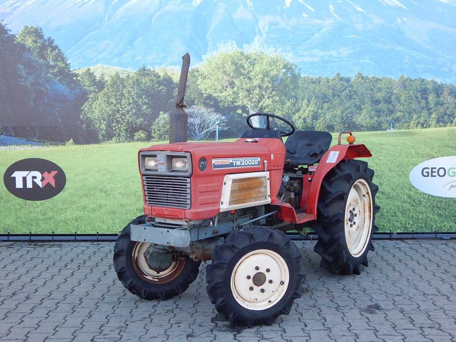 Mały ciągnik rolniczy Yanmar YM2002 20KM napęd 4x4 traktor Ursus C330