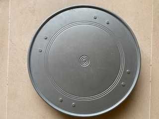 Base de metal com rodas