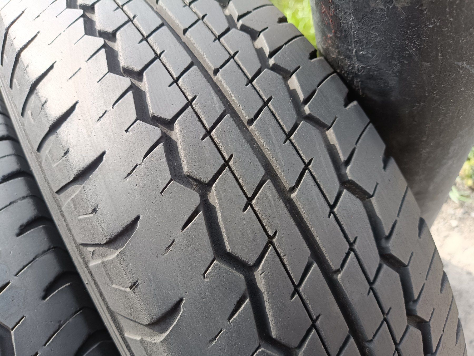 Літні шини Dunlop 185 R14C резина цешка Р14 С