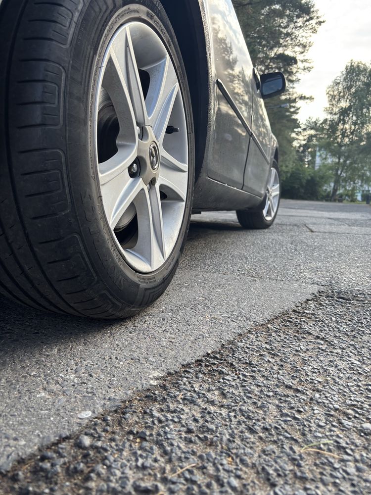 Mazda 6 2.0 benzynka, klima w dobrym stanie