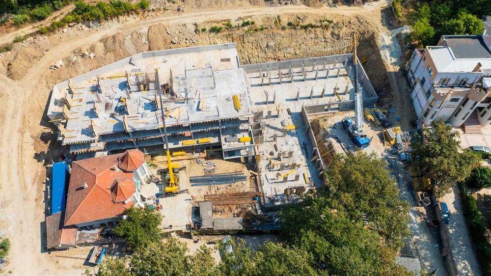 Продаж первинної нерухомості Болгарія Варна лісова зона