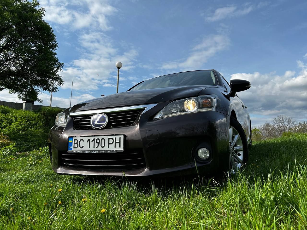 Lexus CT200H не биток