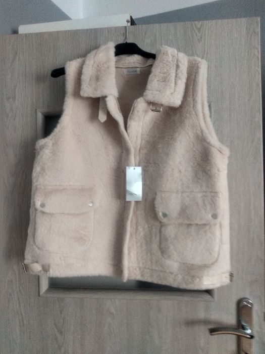 Nowa z metką beżowa kamizelka kożuszek