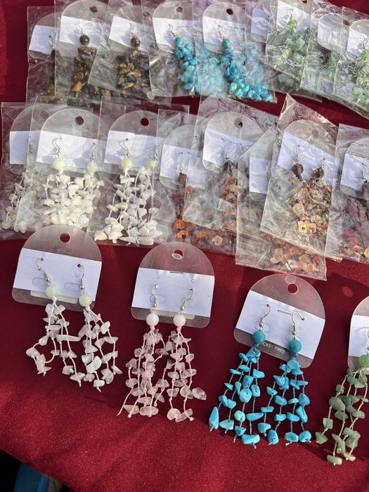 33 pares de brincos