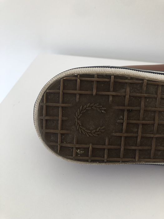 Sapatilhas Fred Perry, tamanho 40