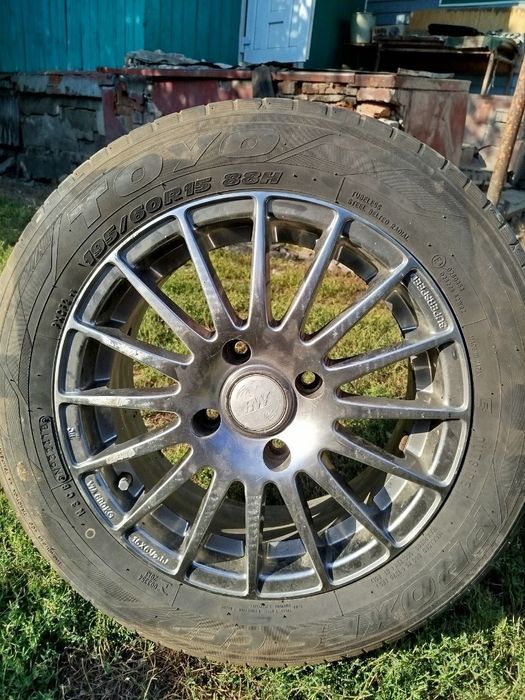 Шини з титановими дисками літні