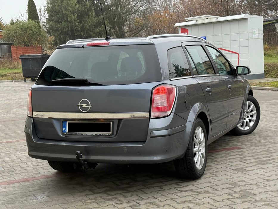Opel Astra H Kombi 2006r. 1.6 Benzyna Klima Półskóry Alu HAK Zadbana !