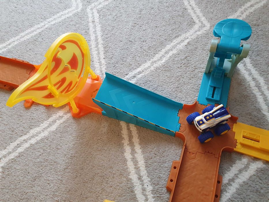 Tor Fisher Price Blaze i Mega Maszyny Stan idealny zabawka dla dzieci