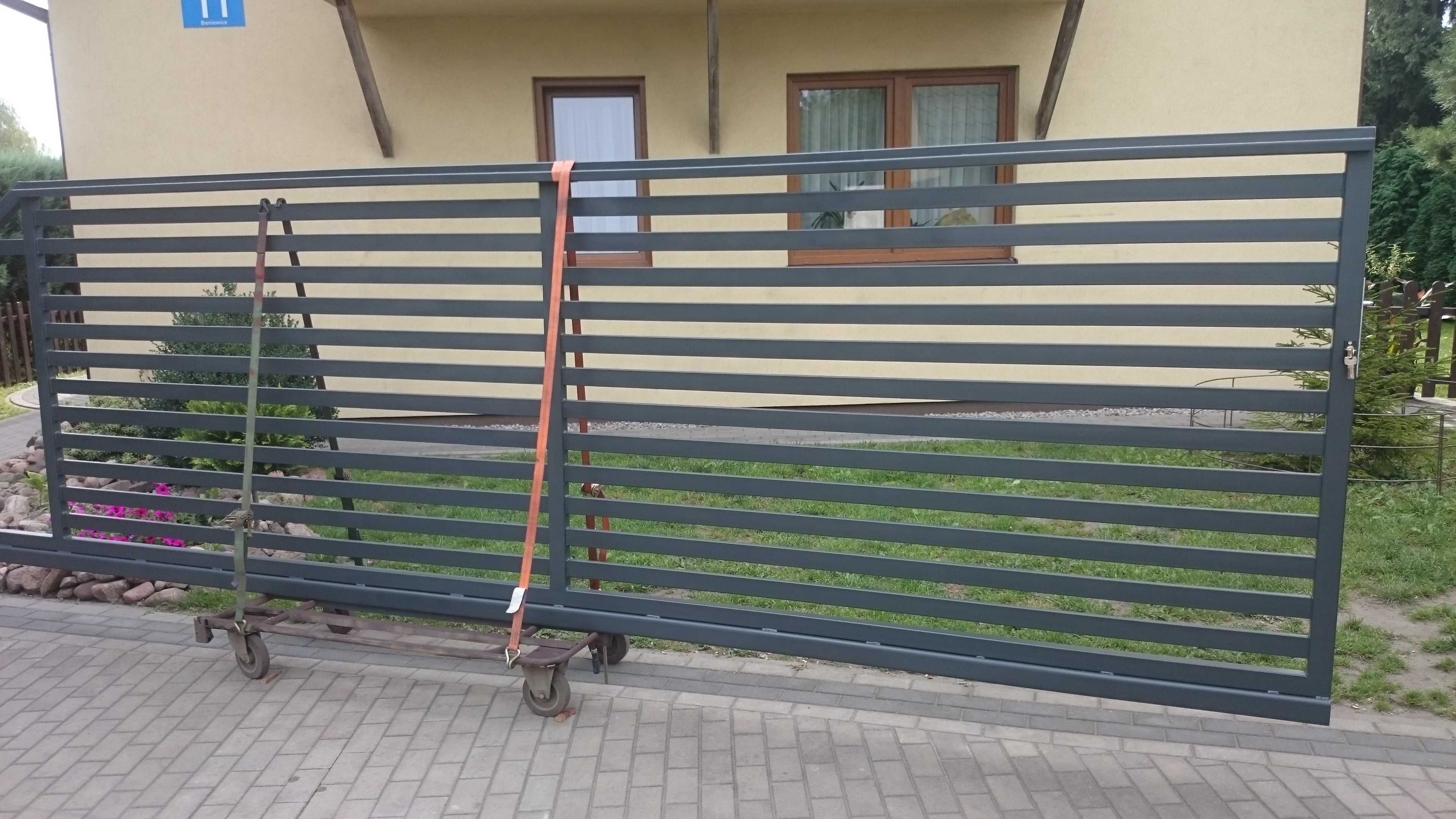 Brama przesuwna, przęsła