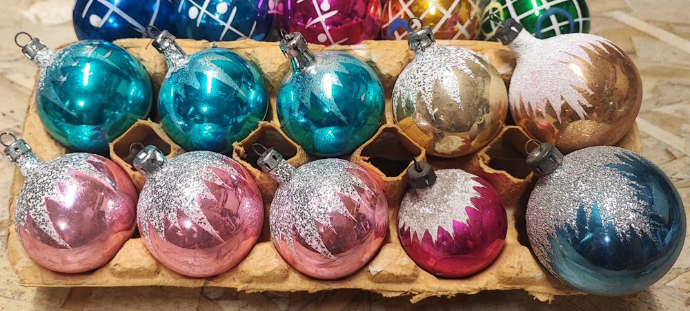 Stare szklane małe bombki ozdoby choinkowe prl