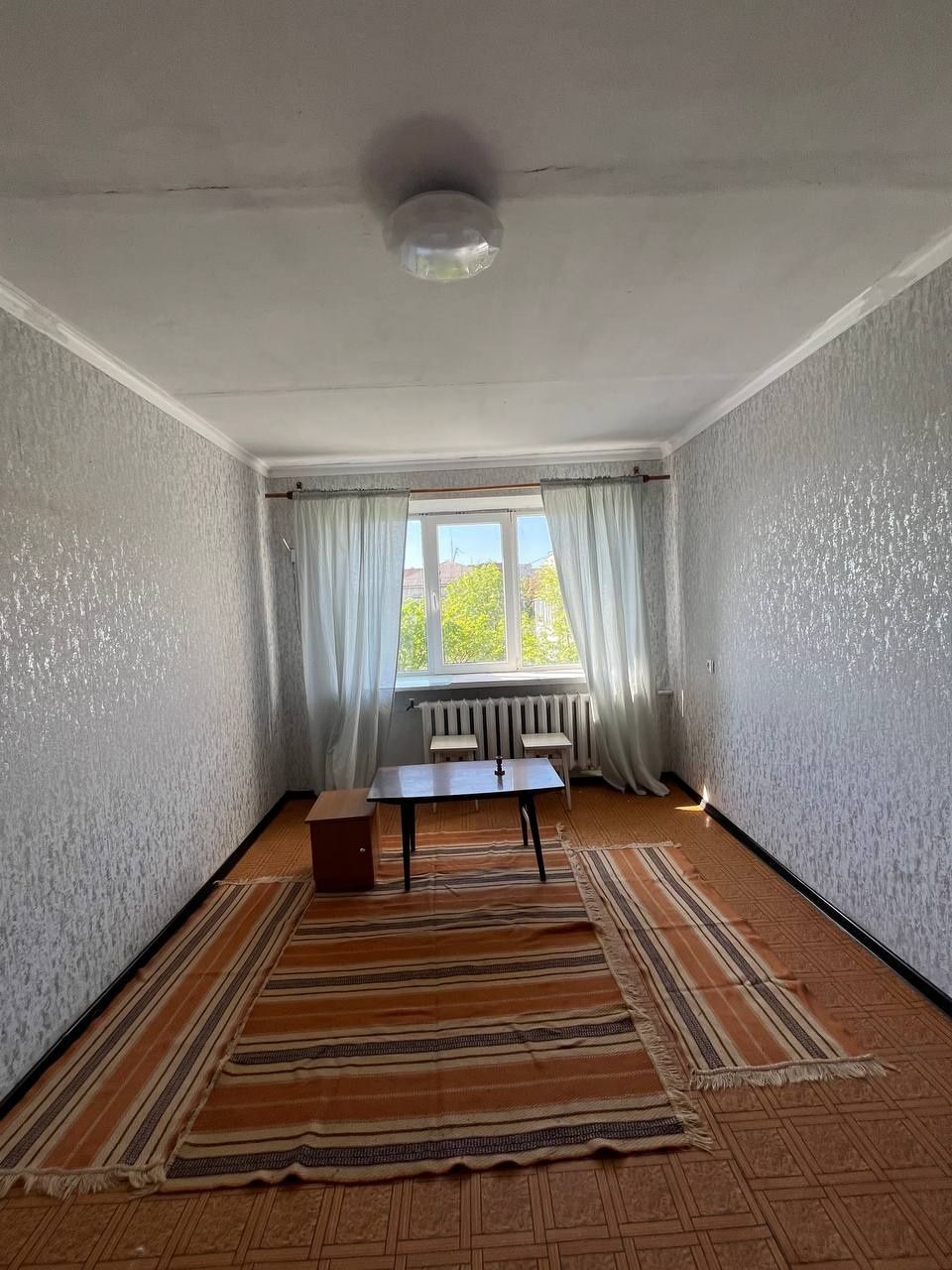 Продам 2 кімнатну квартиру в центрі міста