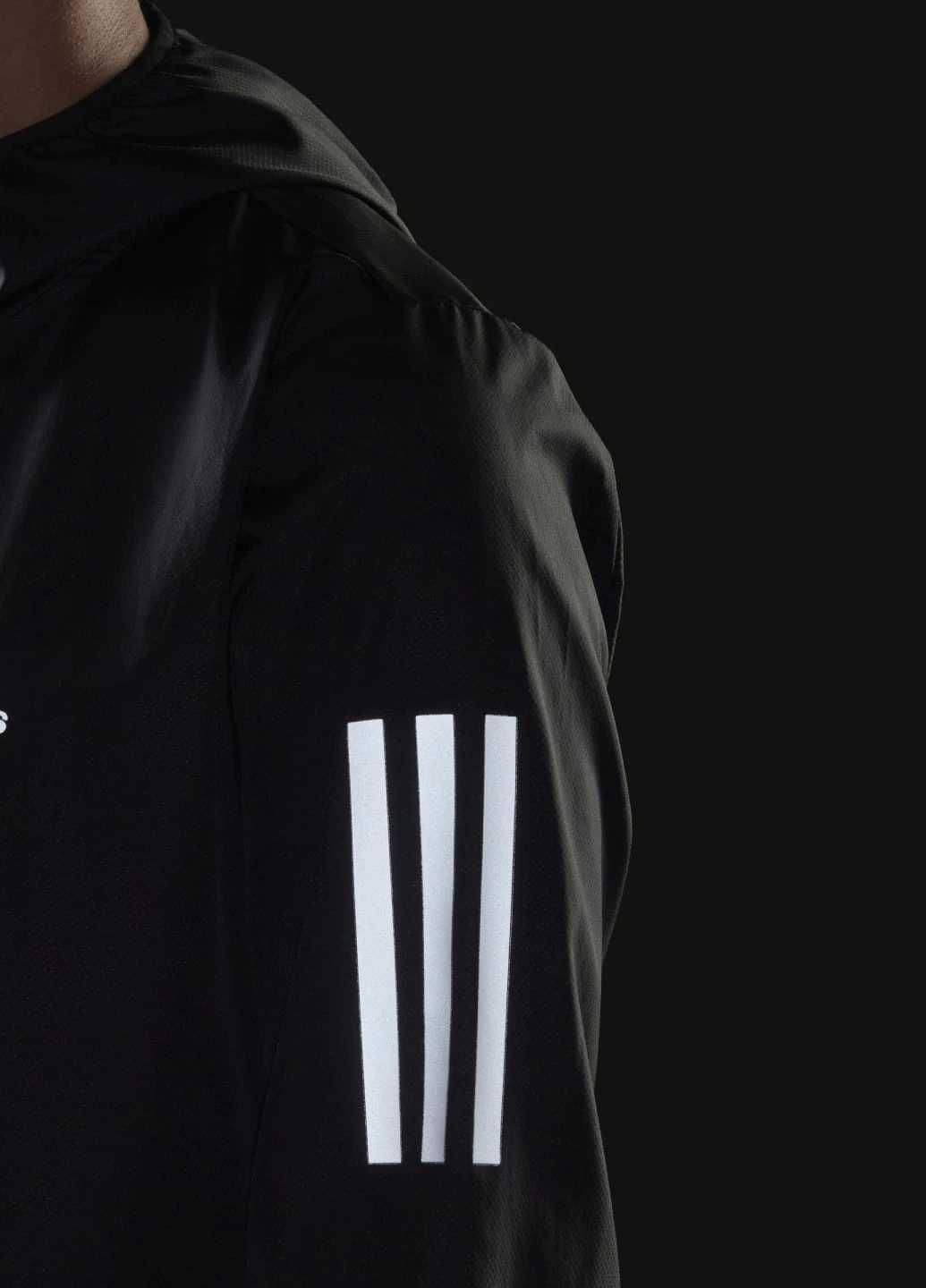 Чорна демісезонна вітровка для бігу own the run adidas