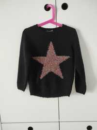 Czarny sweterek z gwiazdką 5-6 lat ciepły