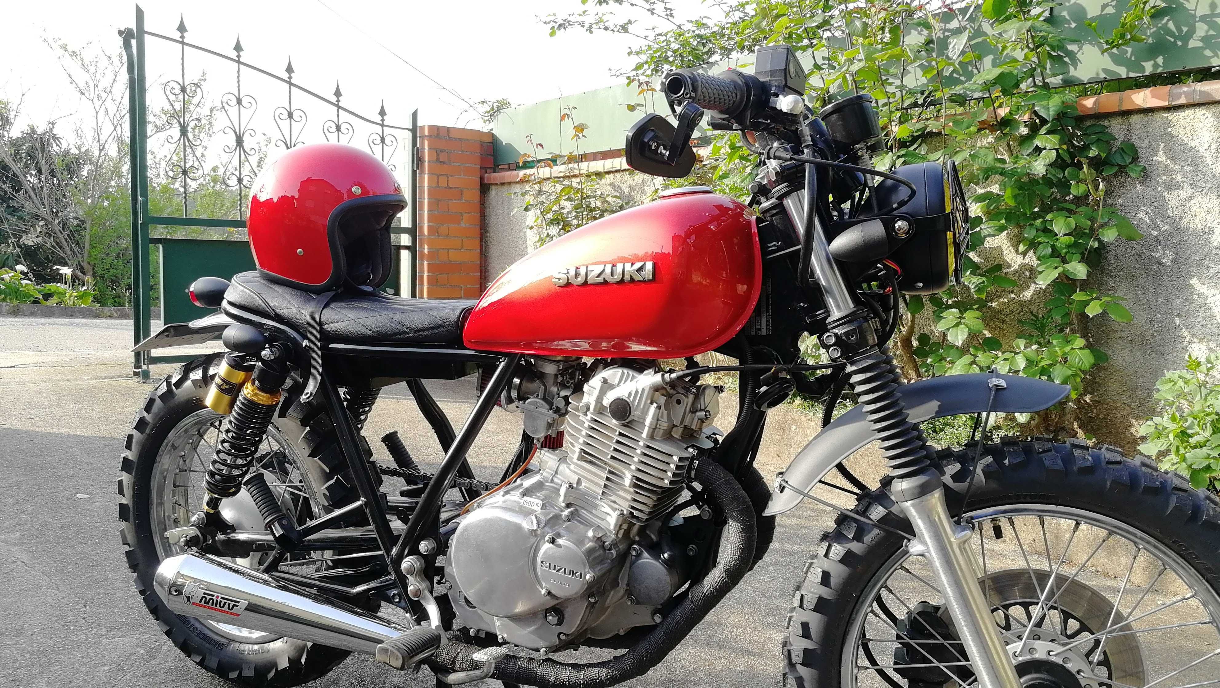 Suzuki GN 250 Scrambler