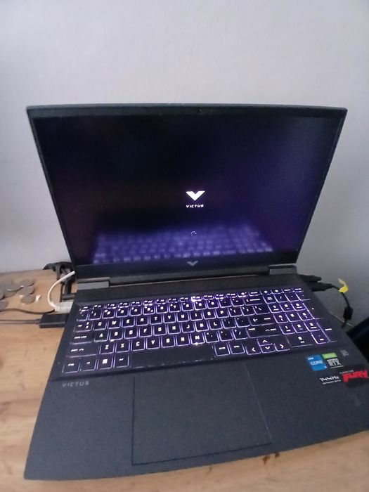 Laptop RTX3050 i5 11gen 1TB M.2 ssd 144hz 16gb ram