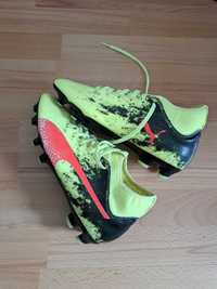 Buty sportowe korki