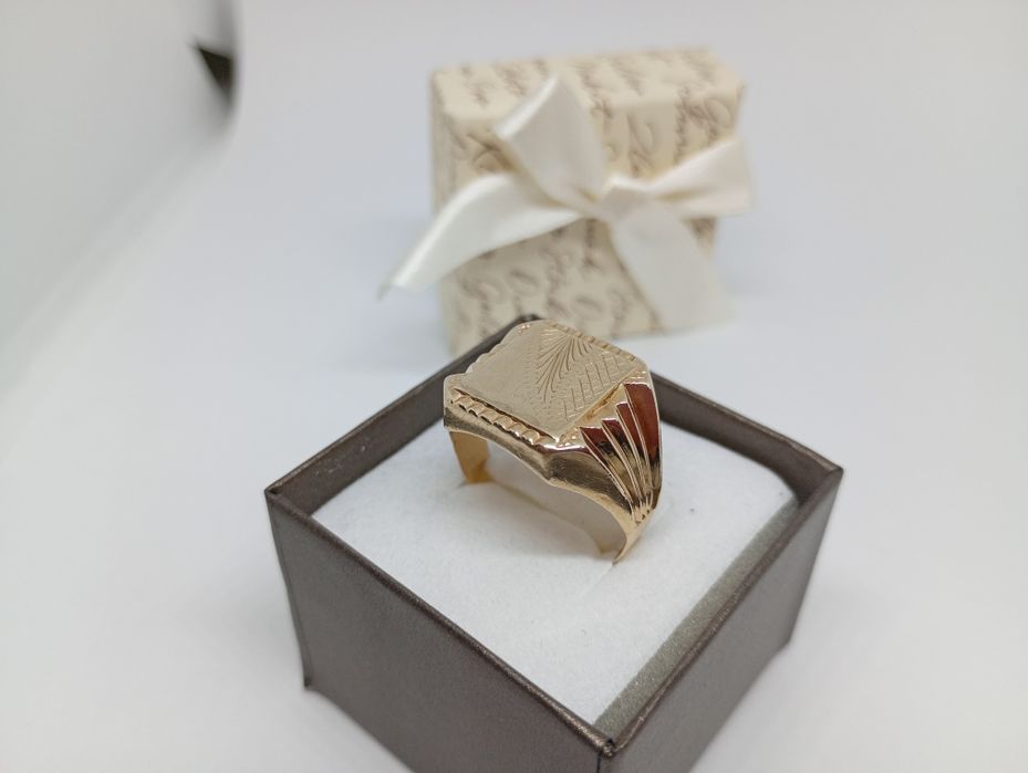 Złoty sygnet 585 waga 4,23g rozmiar 27