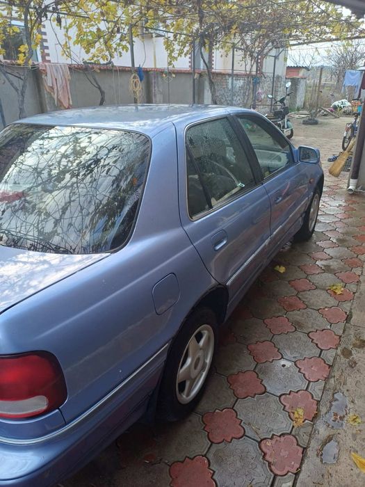 Авто Хюндай лантра