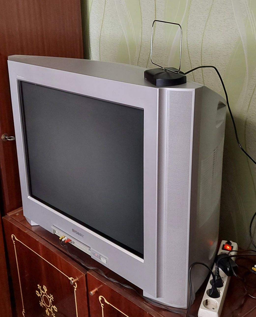 Телевізор SONY з тюнером Т2