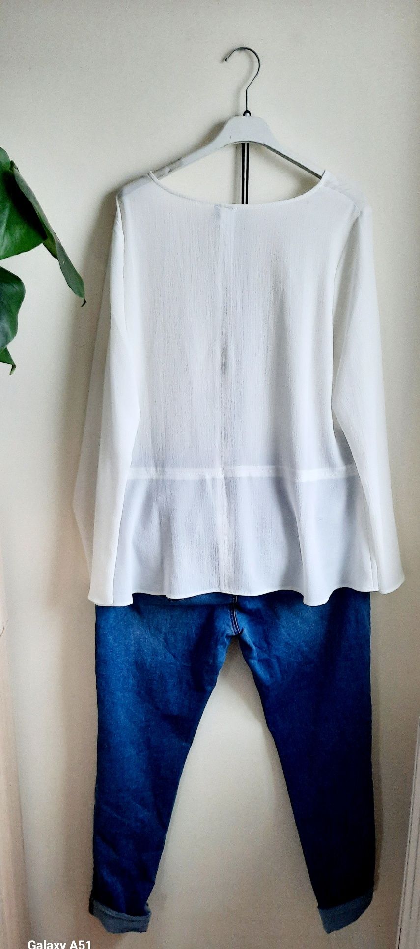 Biała bluzka lekko rozszerzana rękawy Asos Boho