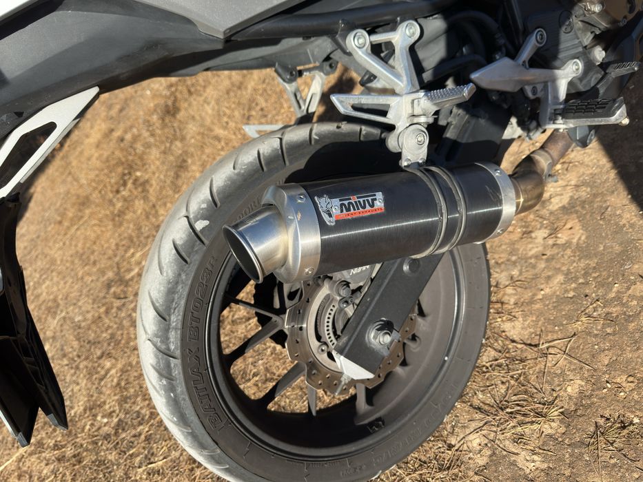 Honda CB500F Vermelha