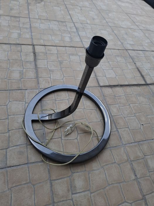 Base de candeeiro moderna